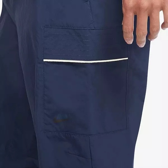 NWT New Nike Men’s Sportswear Style Essentials Utility Pants Waist Size 38 - Picture 3 of 4